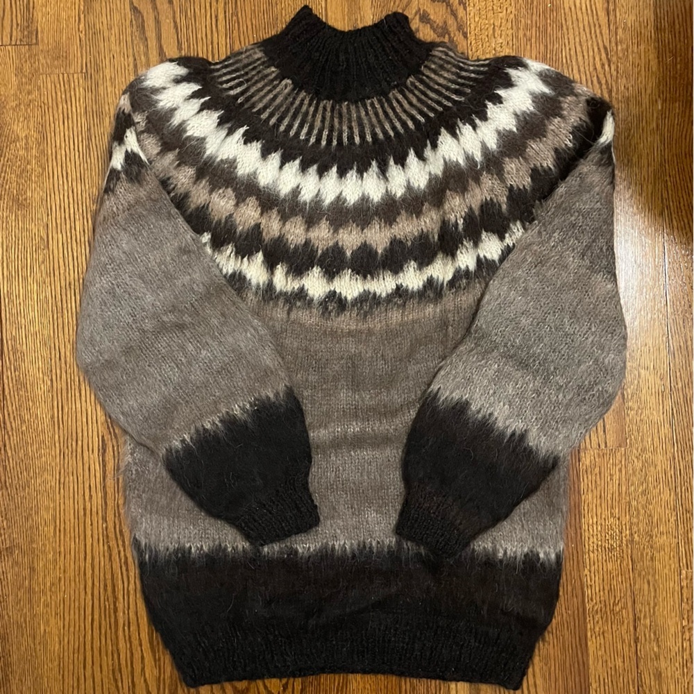 Elegant Black and Brown Patterned Turtleneck Sweater